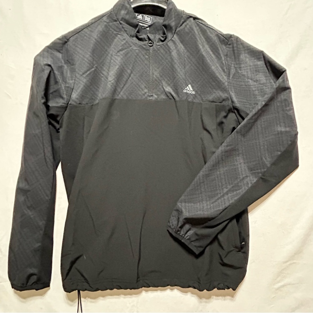 Men's Adidas Light Weight pull over windbreaker size L